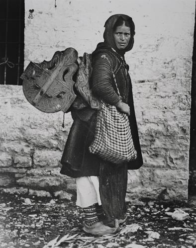 Countrywoman from Delvinë. Photographic copy from a glass plate of Fred Boissonnas, c. 1903-1923. The glass plate is at the Museum of Photography in Thessaloniki.