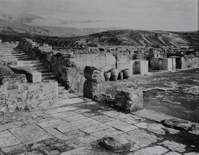 Phaistos, Crete. Photographic copy from a glass plate of Fred Boissonnas, c. 1903-1923. The glass plate is at the Museum of Photography in Thessaloniki.